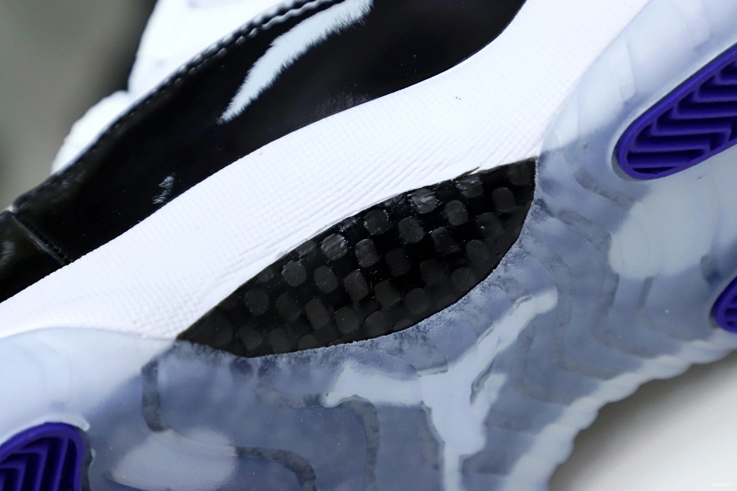 LOW AIR RETRO JORDAN 11 CONCORD 0315